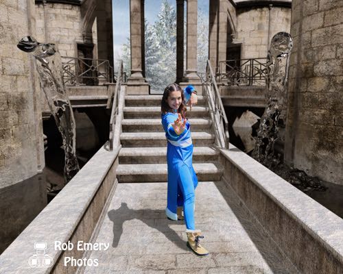 Waterbender defending the northern city